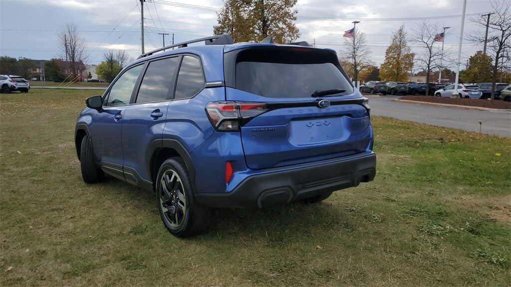 2025 Subaru Forester Limited photo 3