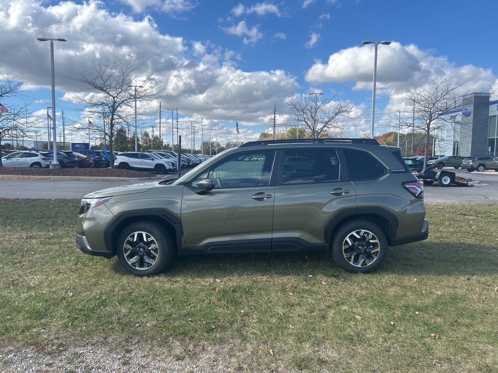 Used 2025 Subaru Forester Premium SUV