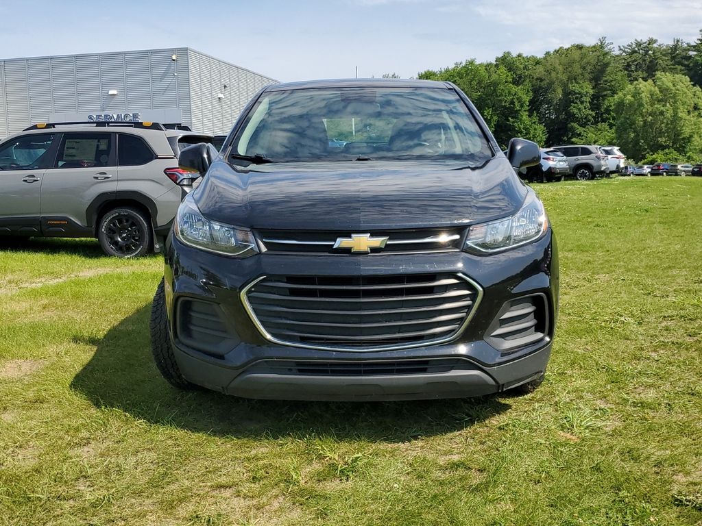 Used 2019 Chevrolet Trax LS with VIN 3GNCJKSB6KL406253 for sale in Macomb, MI