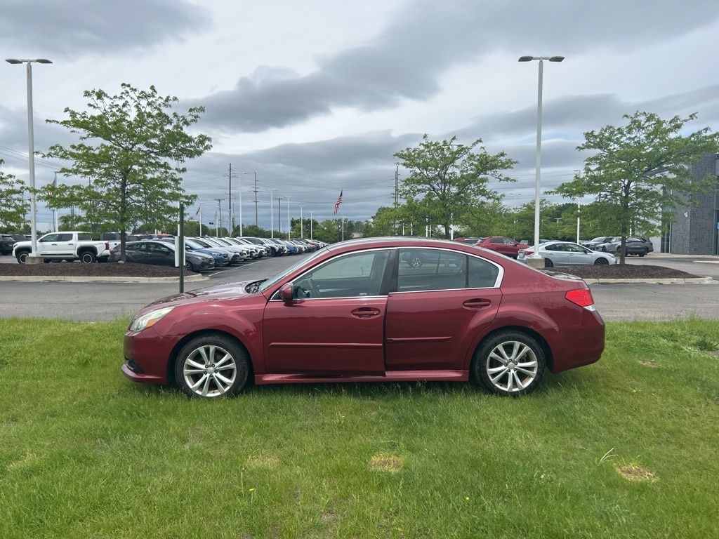 Used 2014 Subaru Legacy 2.5i Premium (CVT) Sedan