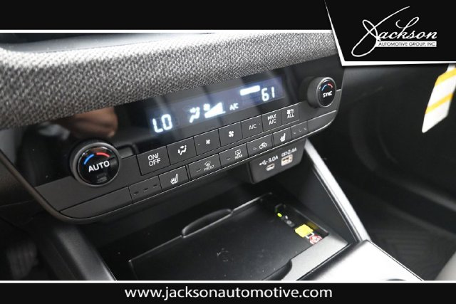 2026 Subaru Outback Premium - Photo 12