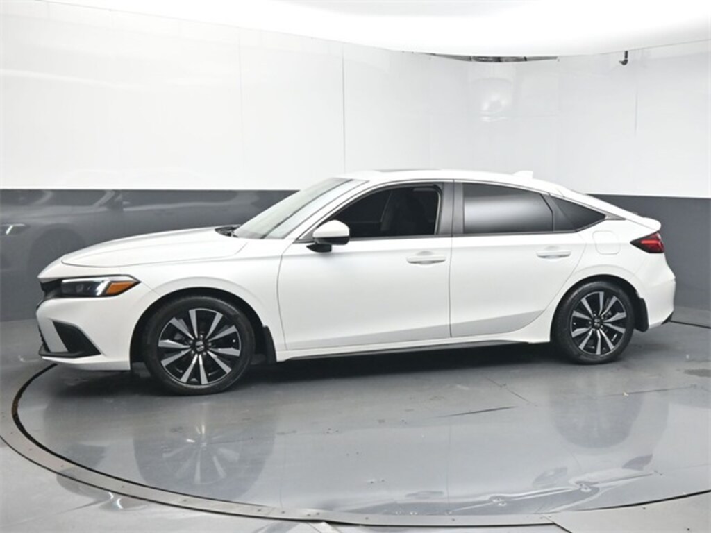 Used 2024 Honda Civic EX-L Hatchback