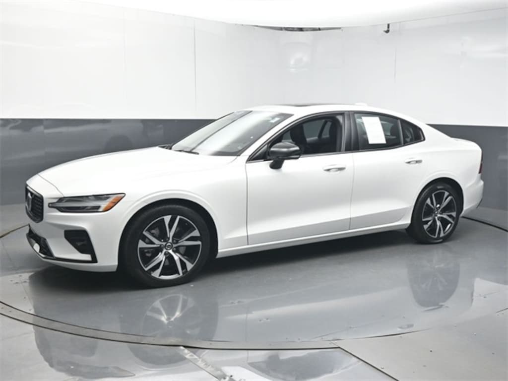 Used 2024 Volvo S60 B5 Core Dark Theme Sedan