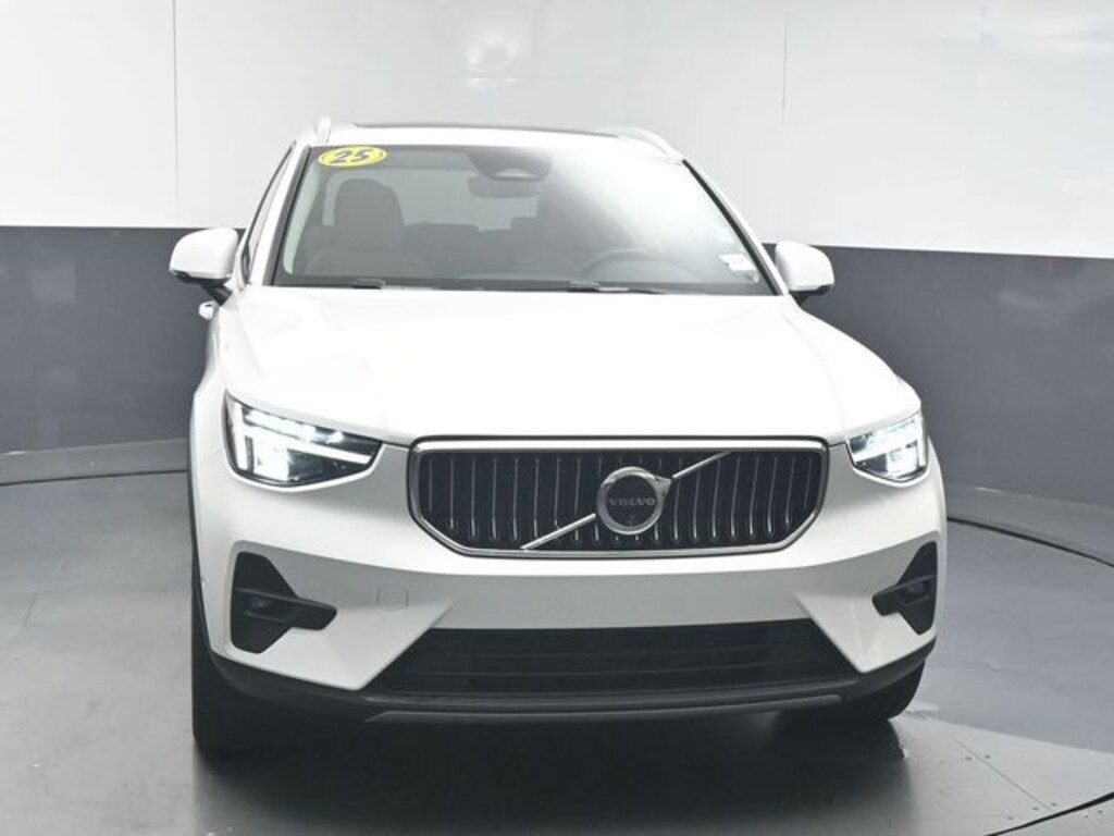 Used 2025 Volvo XC40 B5 Plus Bright Theme SUV