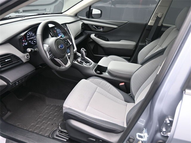 2025 Subaru Outback Premium photo 3