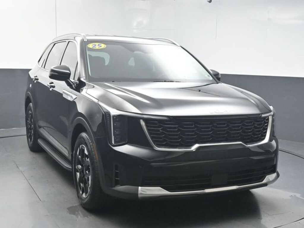 Used 2025 Kia Sorento S SUV