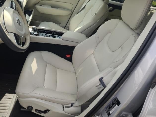 2024 Volvo XC60 B5 Core photo 3