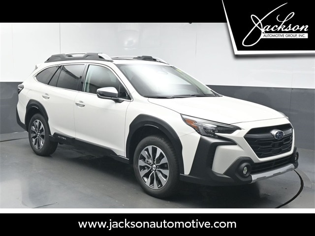 2025 Subaru Outback Touring's photo