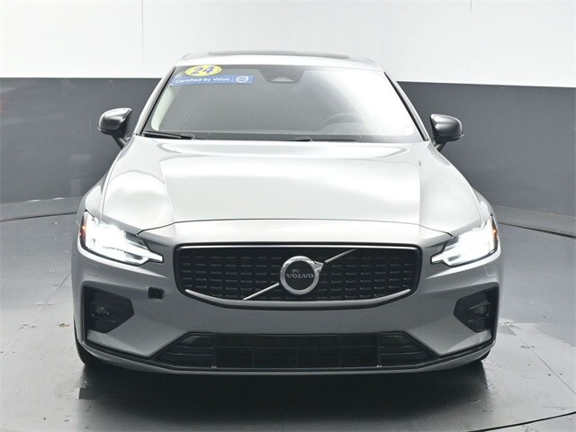2024 Volvo S60 B5 Core photo 3