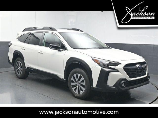 2025 Subaru Outback Premium's photo