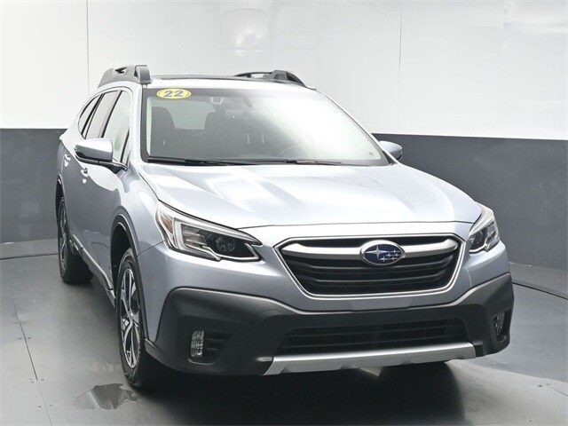 2022 Subaru Outback Limited XT photo 2