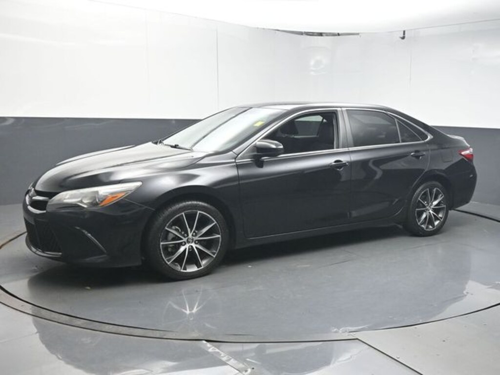 Used 2015 Toyota Camry XSE Sedan