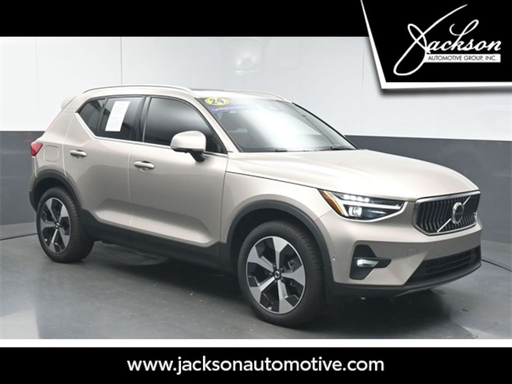 Certified 2024 Volvo XC40 B5 Plus Bright Theme SUV