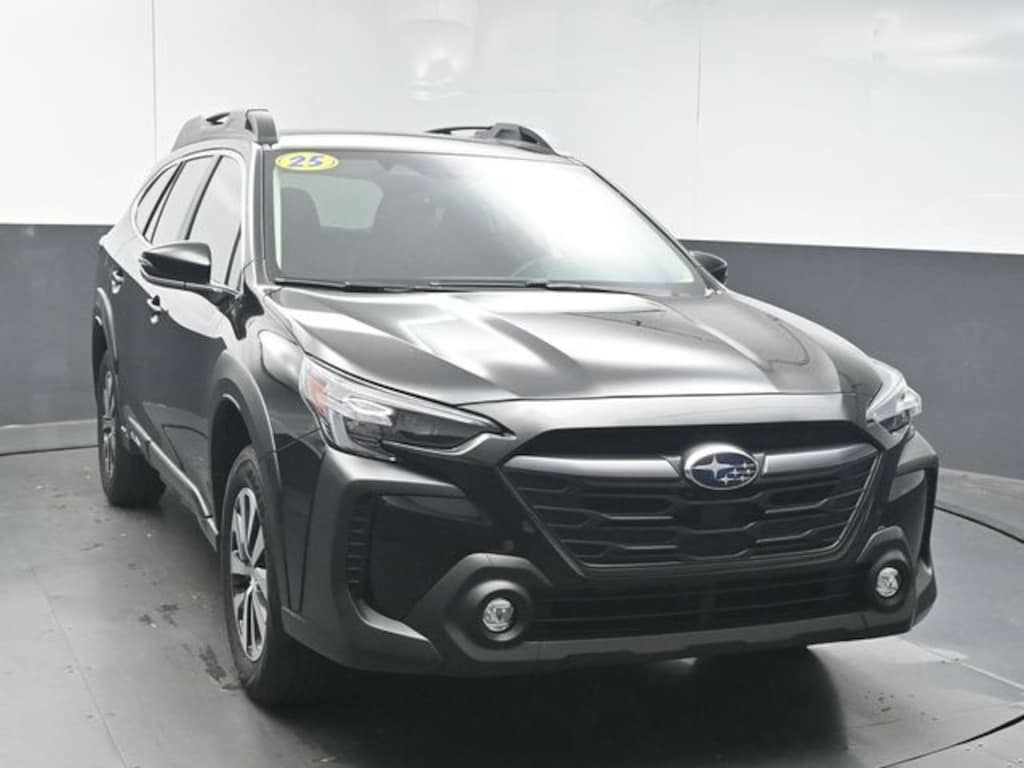 Used 2025 Subaru Outback Premium SUV