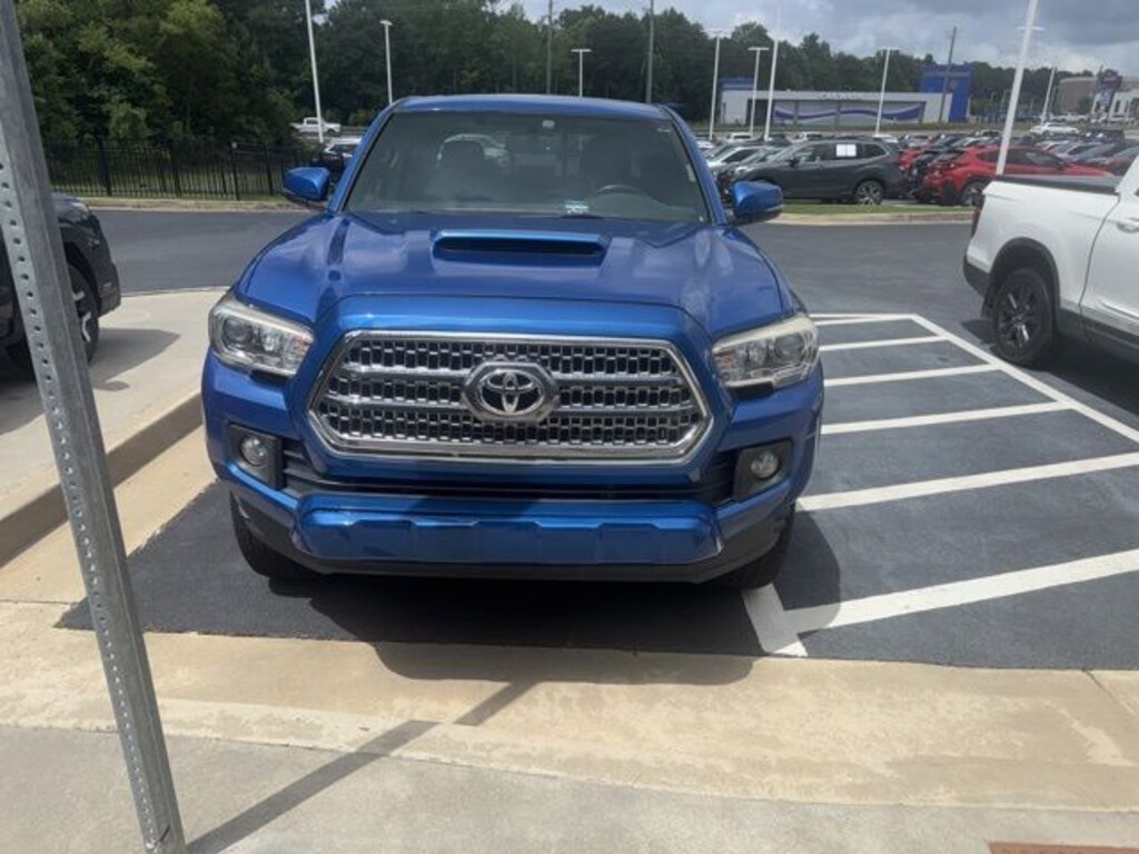 Used 2016 Toyota Tacoma Truck