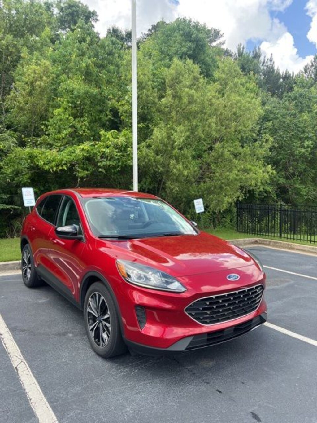 Used 2022 Ford Escape SE Hybrid SUV