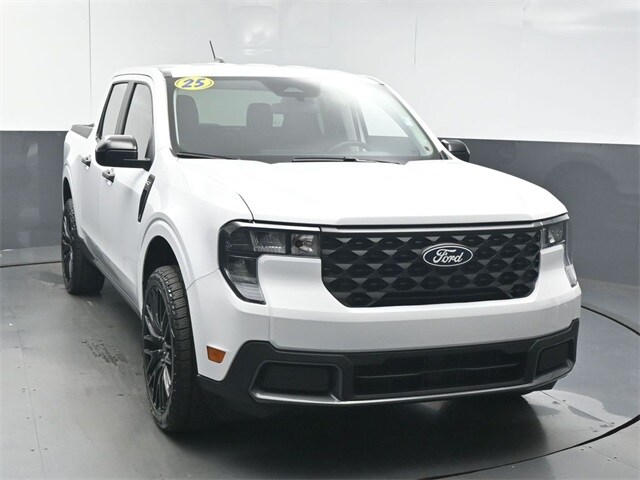 2025 Ford Maverick XLT photo 3