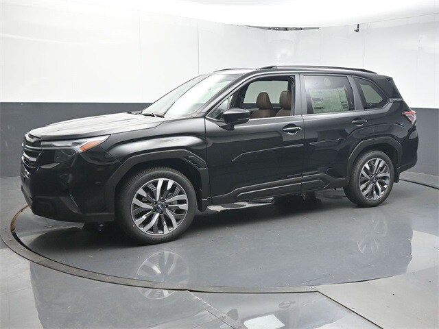 2025 Subaru Forester Touring photo 3