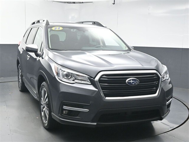 2022 Subaru Ascent Touring photo 2