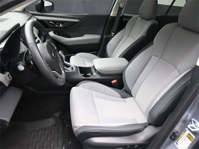 2025 Subaru Outback Premium photo 2