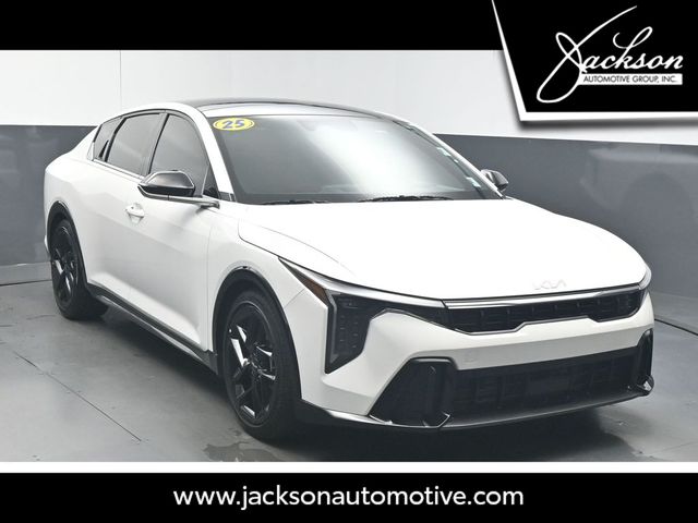 2025 Kia K4 GT-Line Turbo AT's photo
