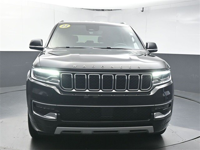 2023 Jeep Wagoneer L Series II photo 3