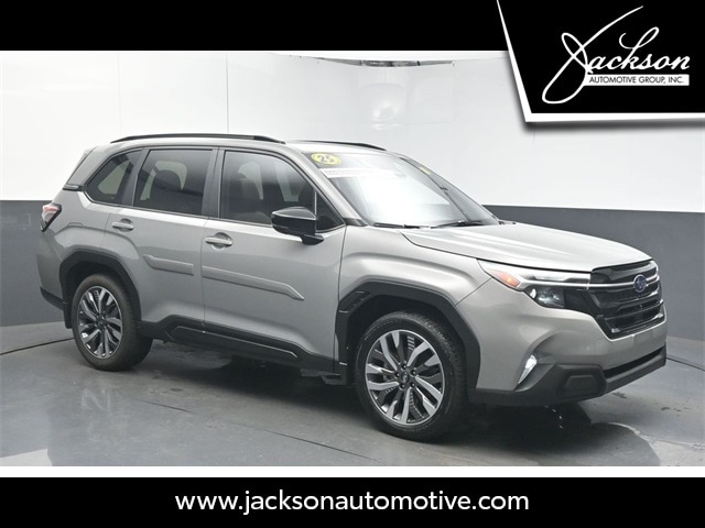 2025 Subaru Forester Touring's photo