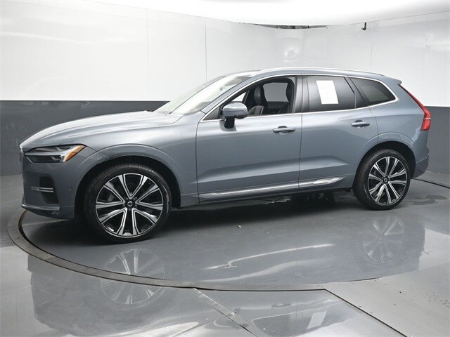 2023 Volvo XC60 B5 Ultimate photo 4