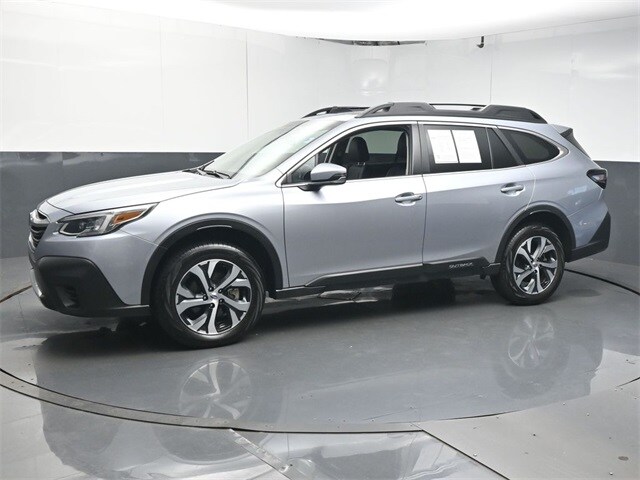 2022 Subaru Outback Limited XT photo 4