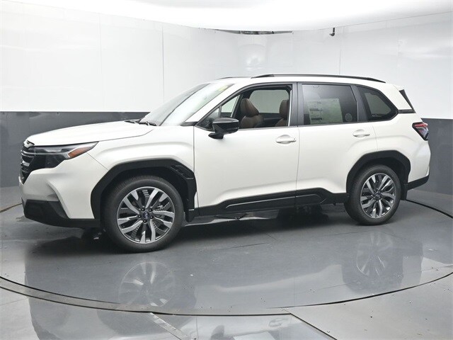 2025 Subaru Forester Touring photo 4