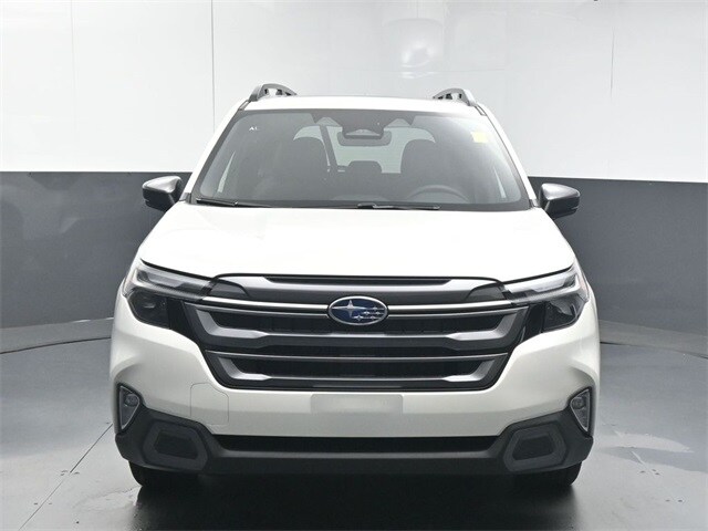 2025 Subaru Forester Limited photo 2