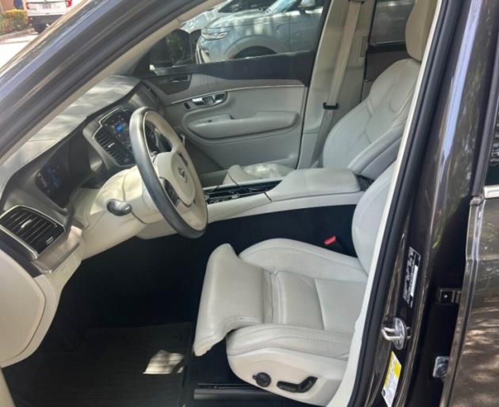 Used 2023 Volvo XC90 Ultimate SUV
