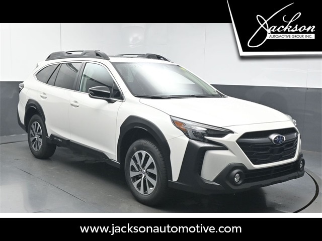 2025 Subaru Outback Premium's photo