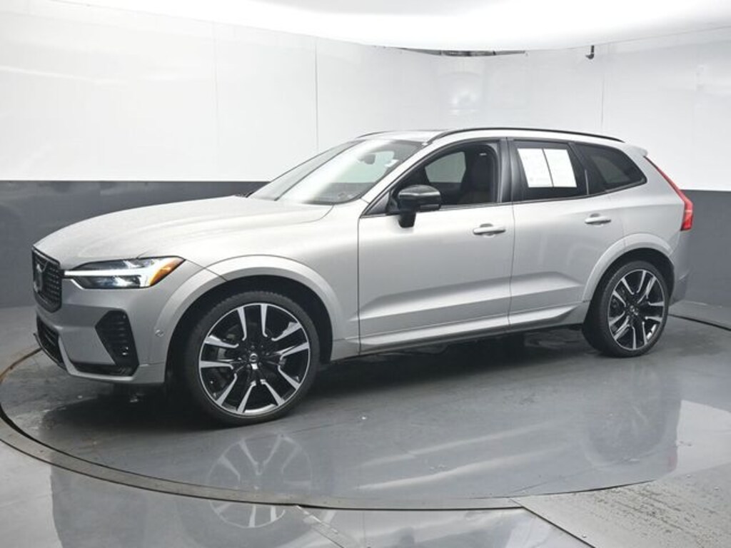 Used 2023 Volvo XC60 B5 Ultimate Dark Theme SUV