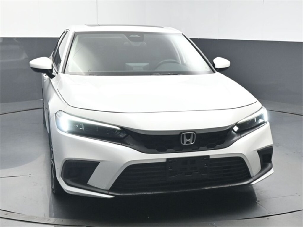 Used 2024 Honda Civic EX-L Hatchback