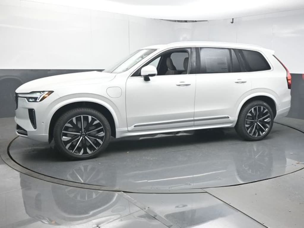 Used 2026 Volvo XC90 Plug-In Hybrid T8 Plus SUV
