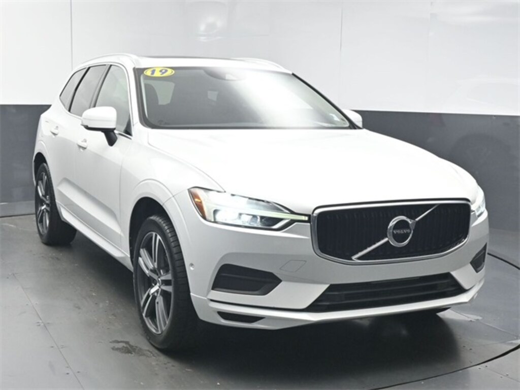 Used 2019 Volvo XC60 T5 Momentum SUV