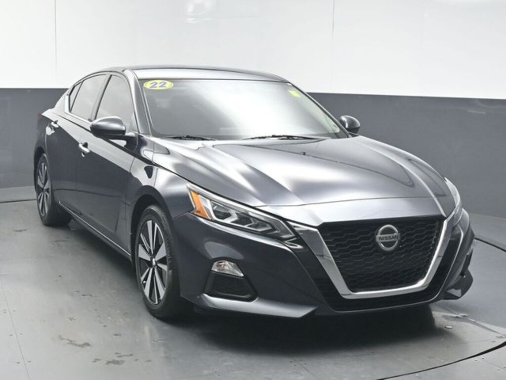 Used 2022 Nissan Altima 2.5 SV Sedan