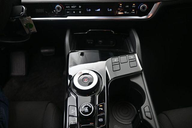 2025 Kia Sportage LX Hybrid - Photo 13