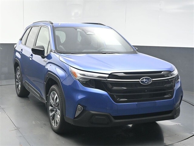 2025 Subaru Forester Touring photo 2