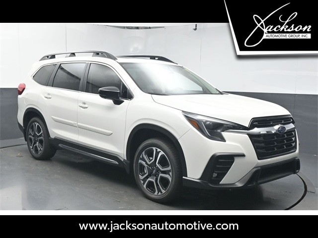 2025 Subaru Ascent Limited's photo