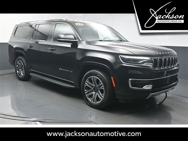 2023 Jeep Wagoneer L Series II's photo