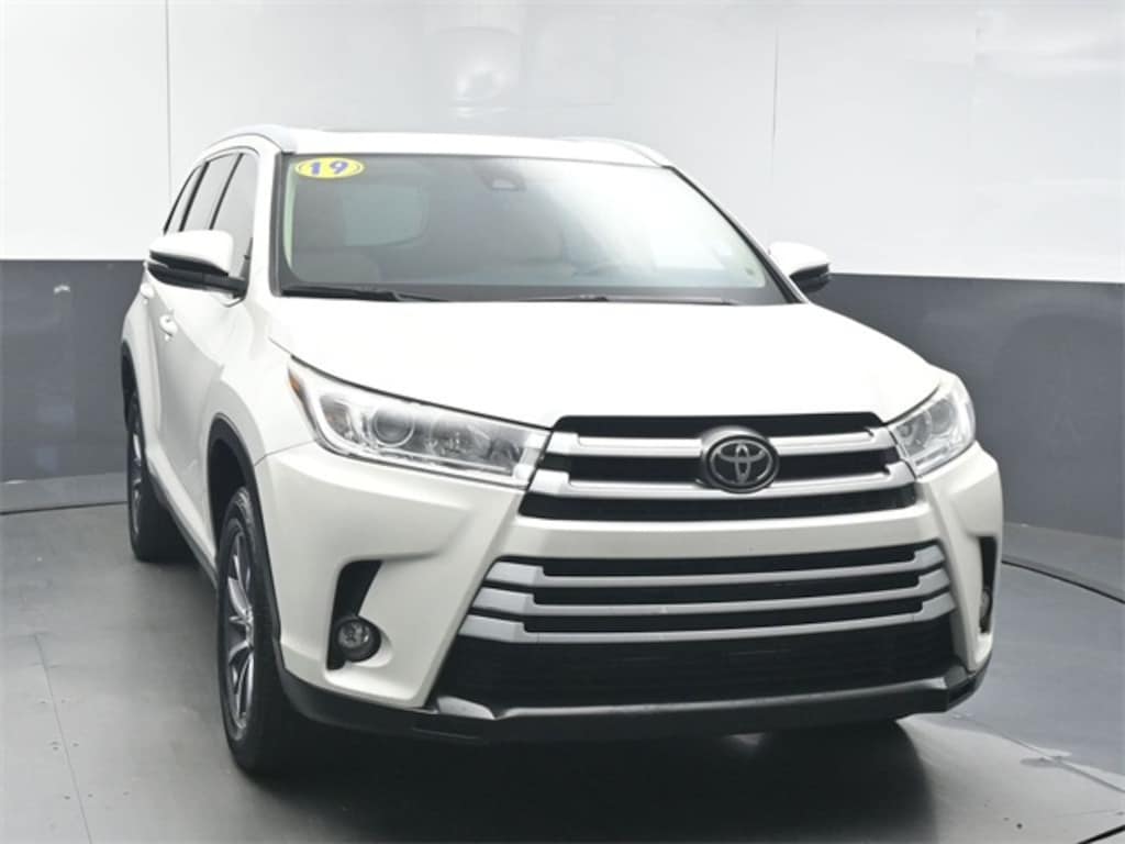 Used 2019 Toyota Highlander XLE SUV
