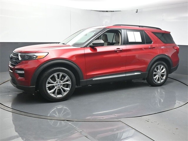 2021 Ford Explorer XLT photo 2