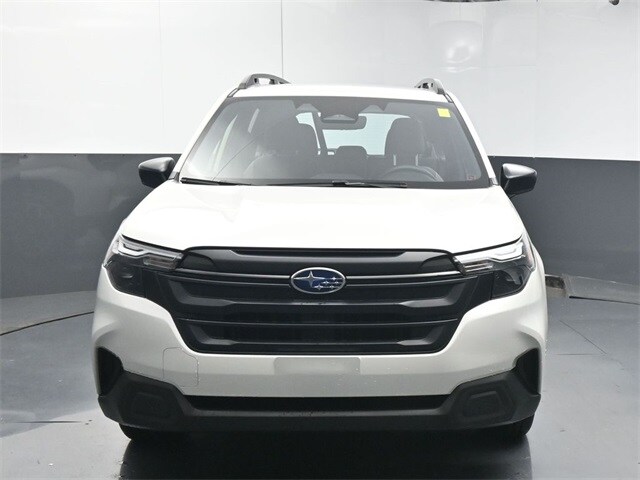 2025 Subaru Forester Base photo 2