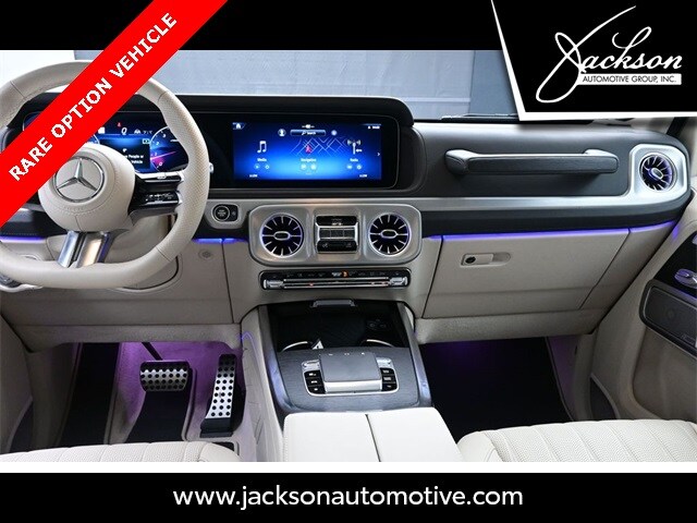 2025 Mercedes Benz G 550 photo 2