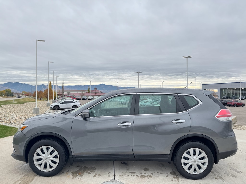 Used 2015 Nissan Rogue S SUV