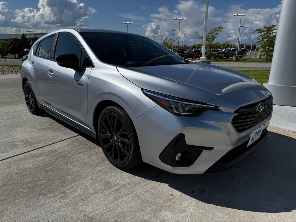 2025 Subaru Impreza RS photo 2