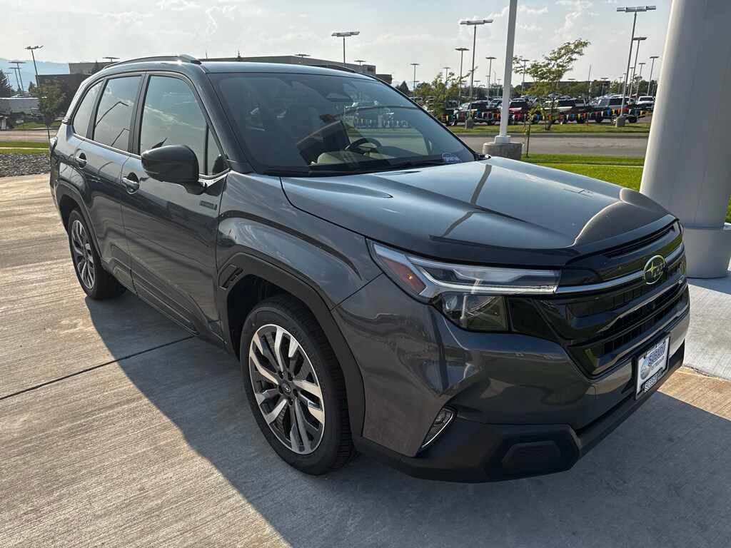 2025 Subaru Forester Touring photo 2