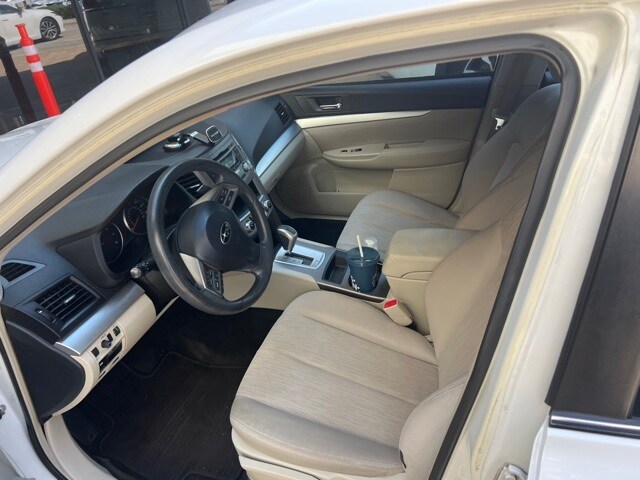 2013 Subaru Legacy 2.5i photo 3